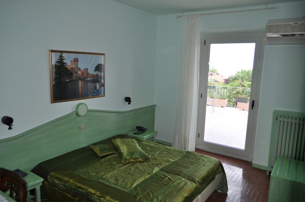 Hotel Oceano Peschiera del Garda Extérieur photo